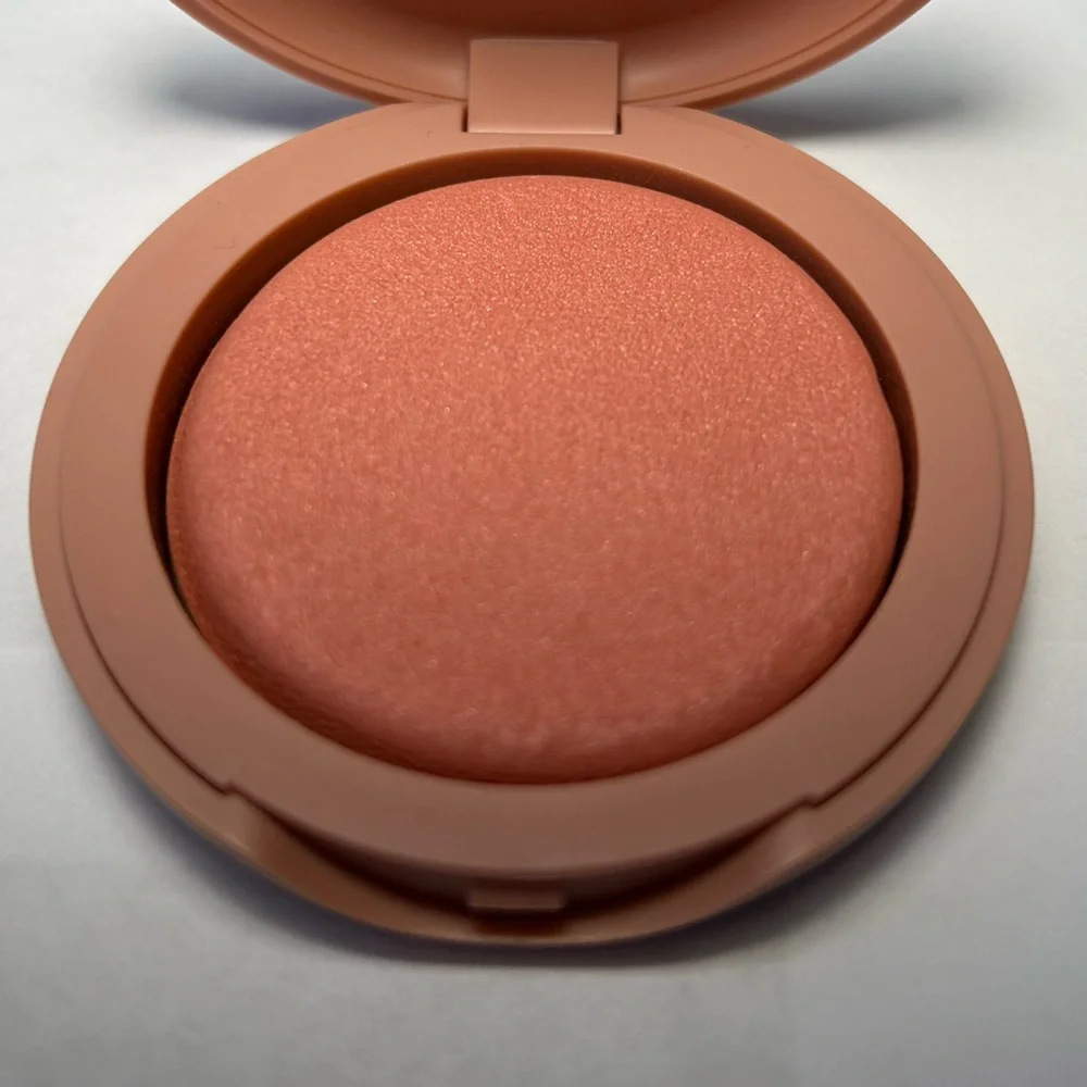 NWT🌷ILIA Soft Focus Blurring Blush (Talc-Free Powder) in “Flutter” (warm peach) - Picture 3 of 5